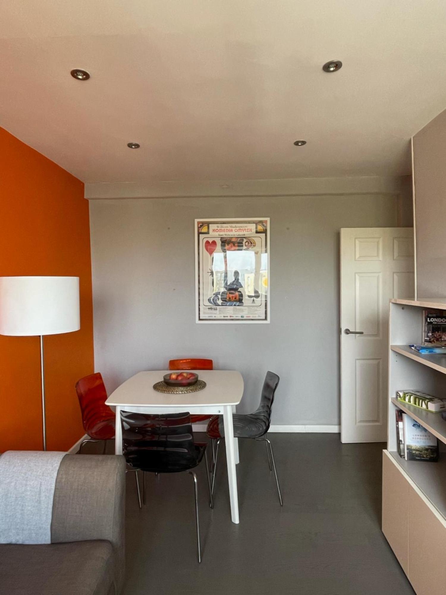 Top Floor 1 Bedroom Apartment With Views Over Londyn Zewnętrze zdjęcie